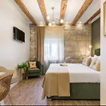 Old Town Vibes For 2, Luxury With Sea View Appartement Split