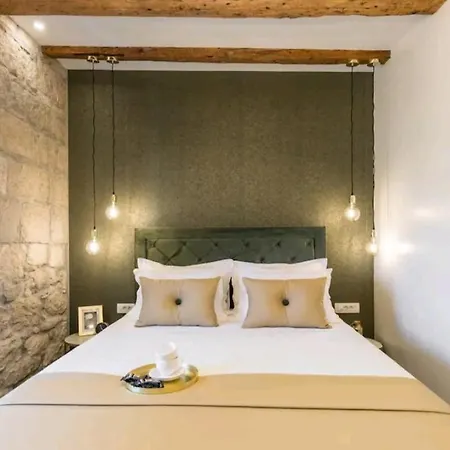 Old Town Vibes For 2, Luxury With Sea View