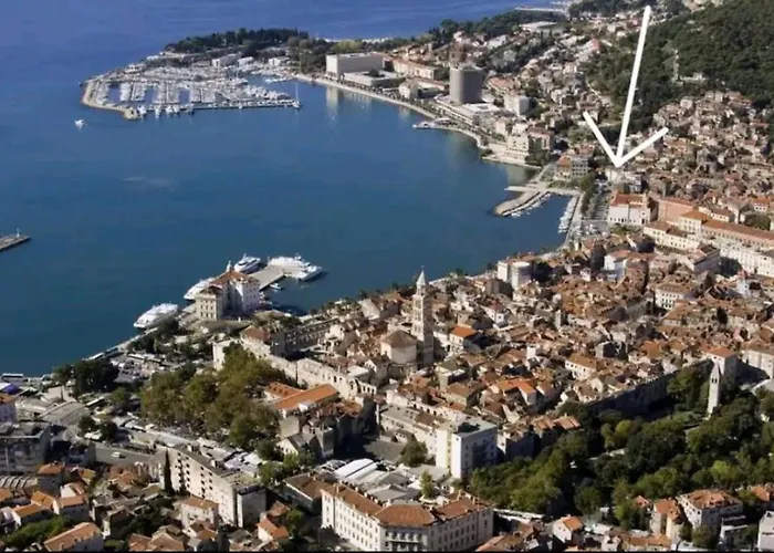 Apartment Old Town Vibes For 2, Luxury With Sea View