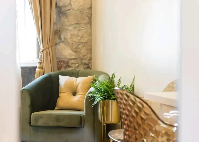 Old Town Vibes For 2, Luxury With Sea View