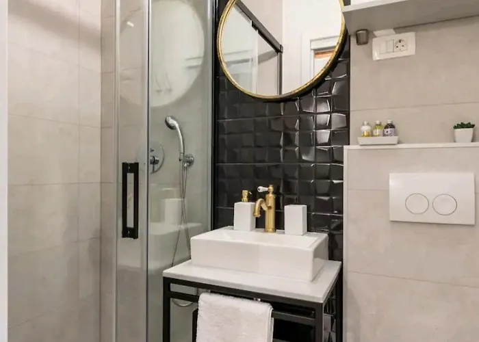 Old Town Vibes For 2, Luxury With Sea View * Split